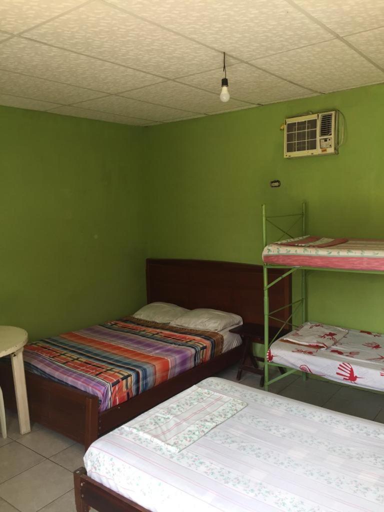 Hostal Camping Beach Salinas  Exterior foto