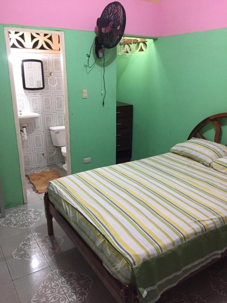 Hostal Camping Beach Salinas  Exterior foto