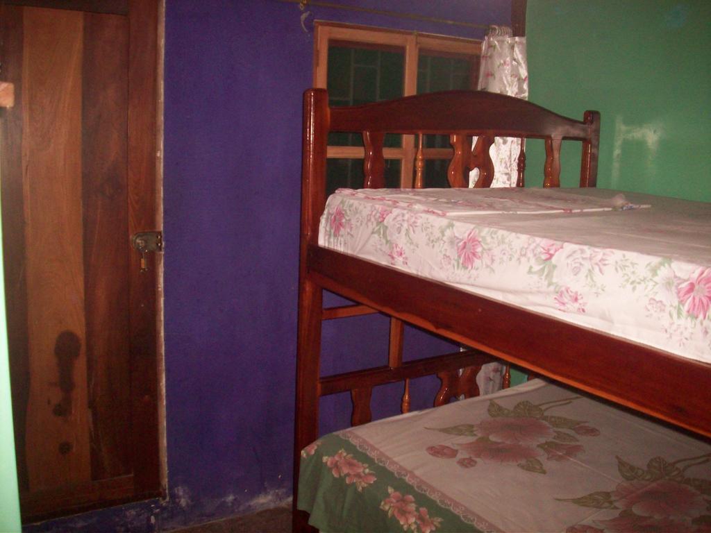 Hostal Camping Beach Salinas  Exterior foto