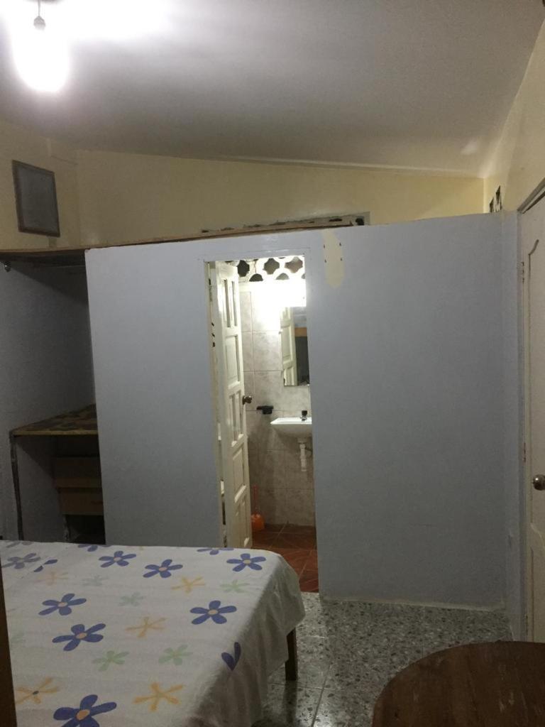 Hostal Camping Beach Salinas  Exterior foto